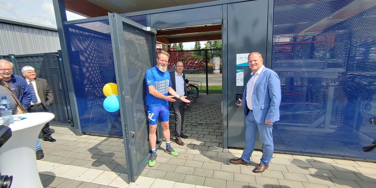 Eröffnung der neuen Bike+Ride-Anlage am ZOB in Bad Segeberg