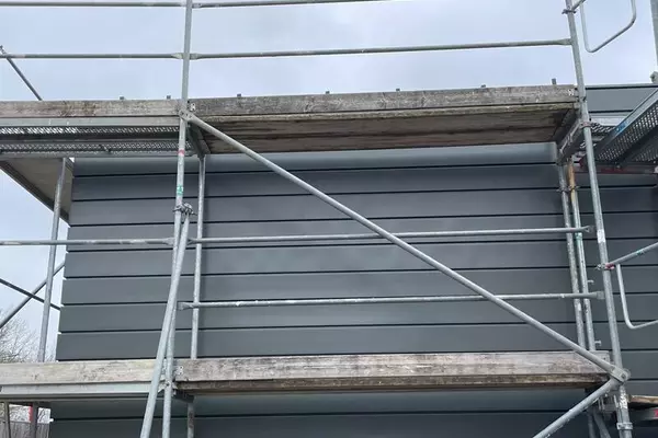Metallfassade Ostseite, Stadt Bad Segeberg (04/ 2024)