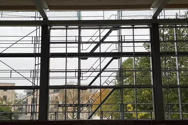 Halle Schwimmerbecken: Einbau Pfosten-Riegel-Fassade, Stadt Bad Segeberg (10/ 2023)