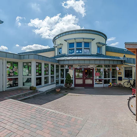 Kita Christansfelde Eingang