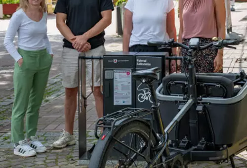 Fahrradladestation in der Kurhausstraße